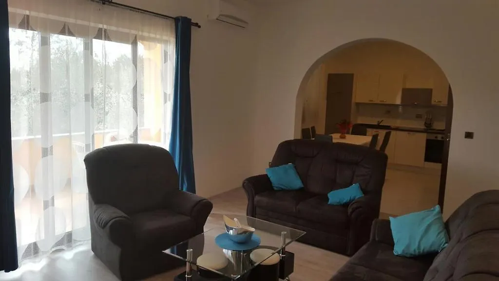 פורץ Apartment Luna 0*,